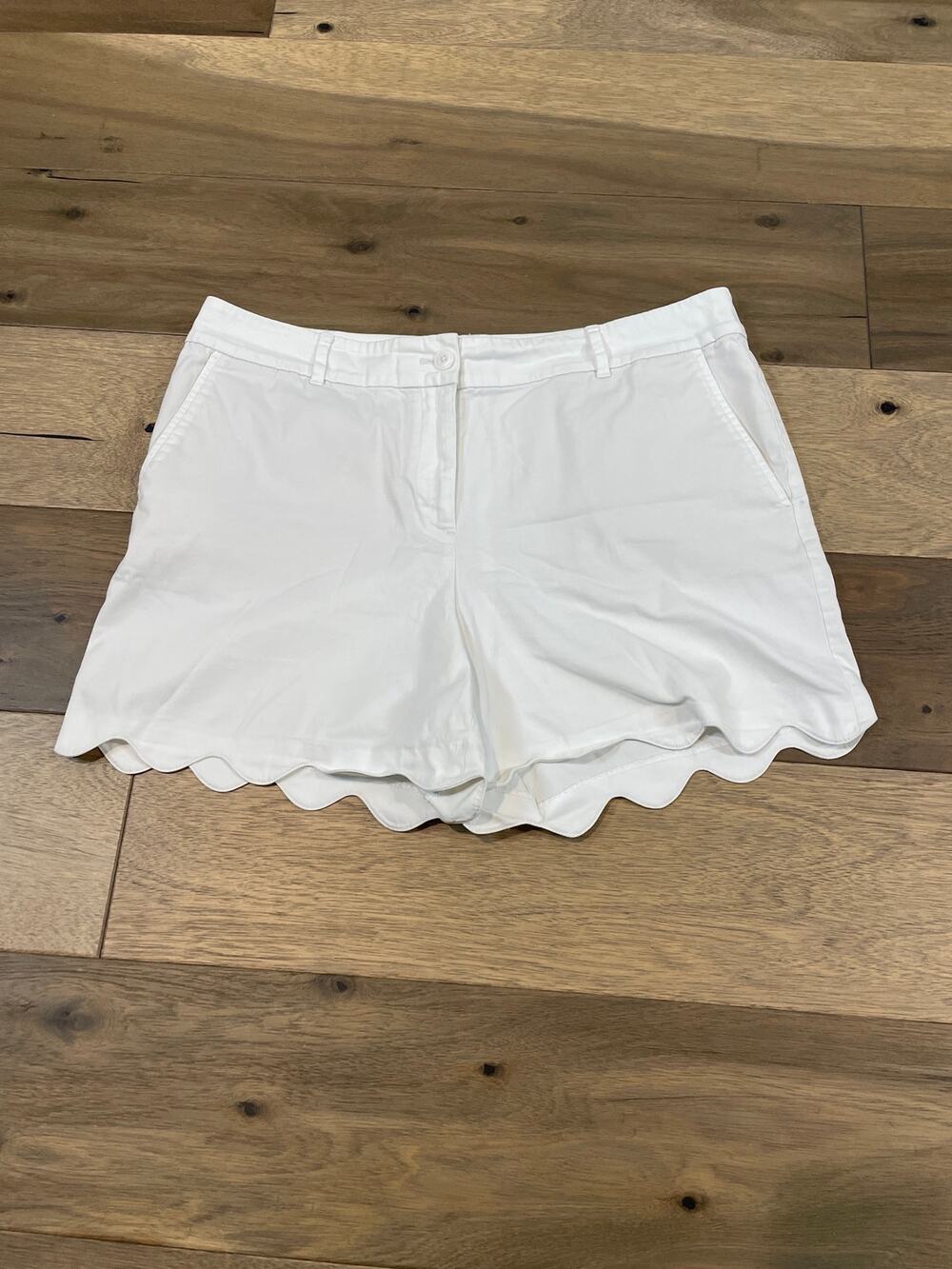 Talbots White Cotton Scalloped Hem Shorts Size 12